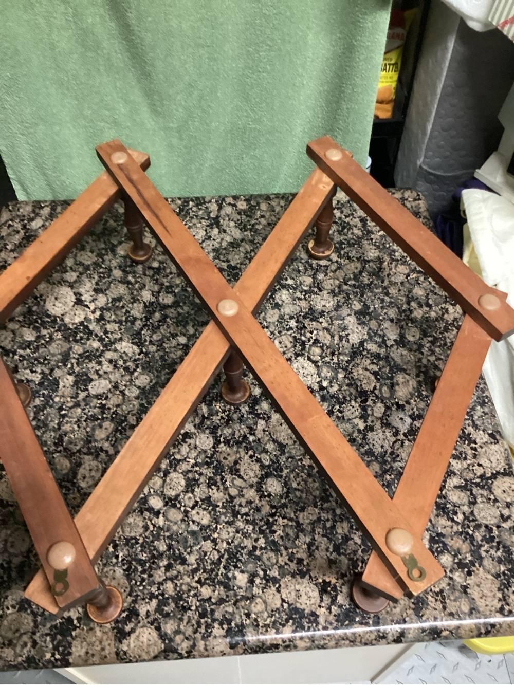 Extendable coat rack - Picture 7 of 7